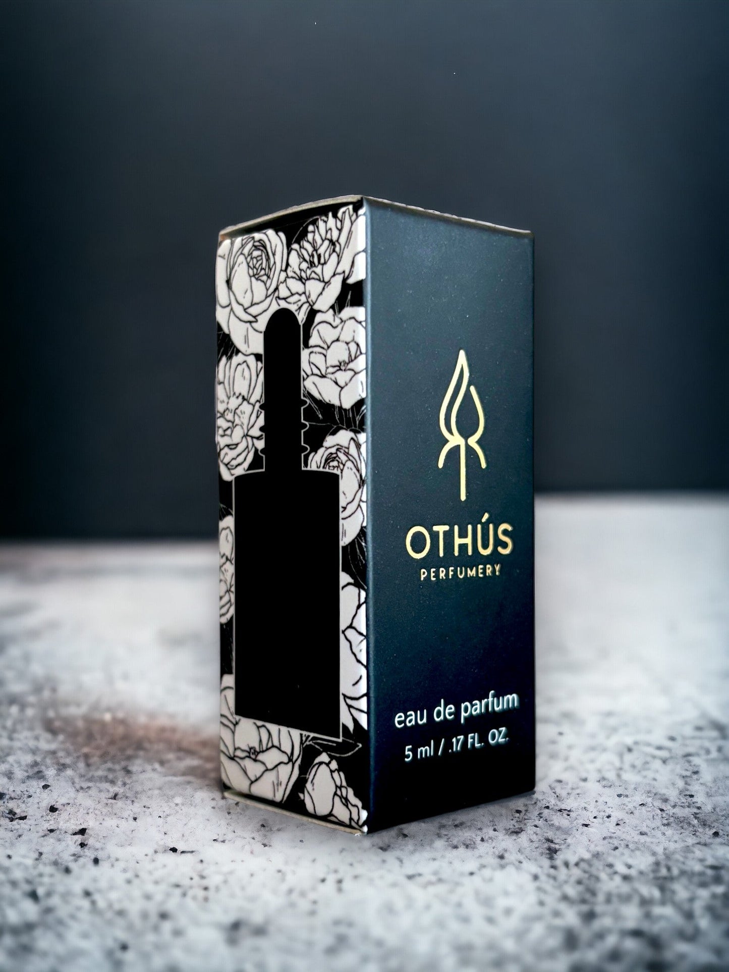 Black Tourmaline - Natural Perfume Rollerball - Othús Perfumery