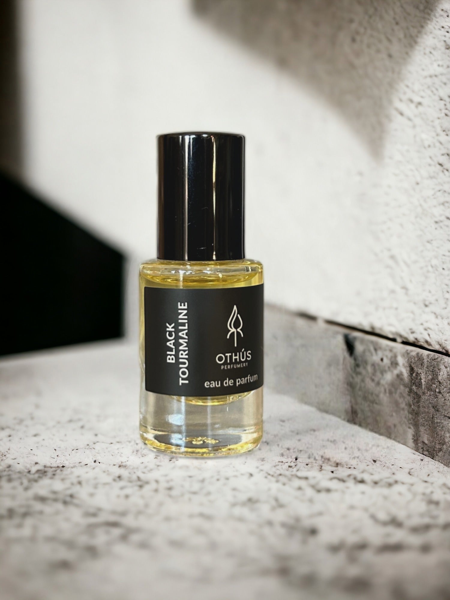 Black Tourmaline - Natural Perfume Rollerball - Othús Perfumery